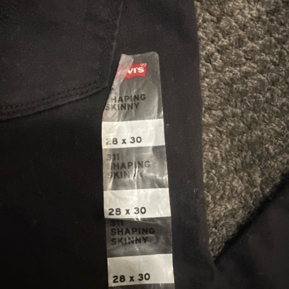 Levi's Black 311 Shaping Skinny Jeans Womens Size 34x30 Mid-Rise Tummy Slimming - Picture 4 of 6
